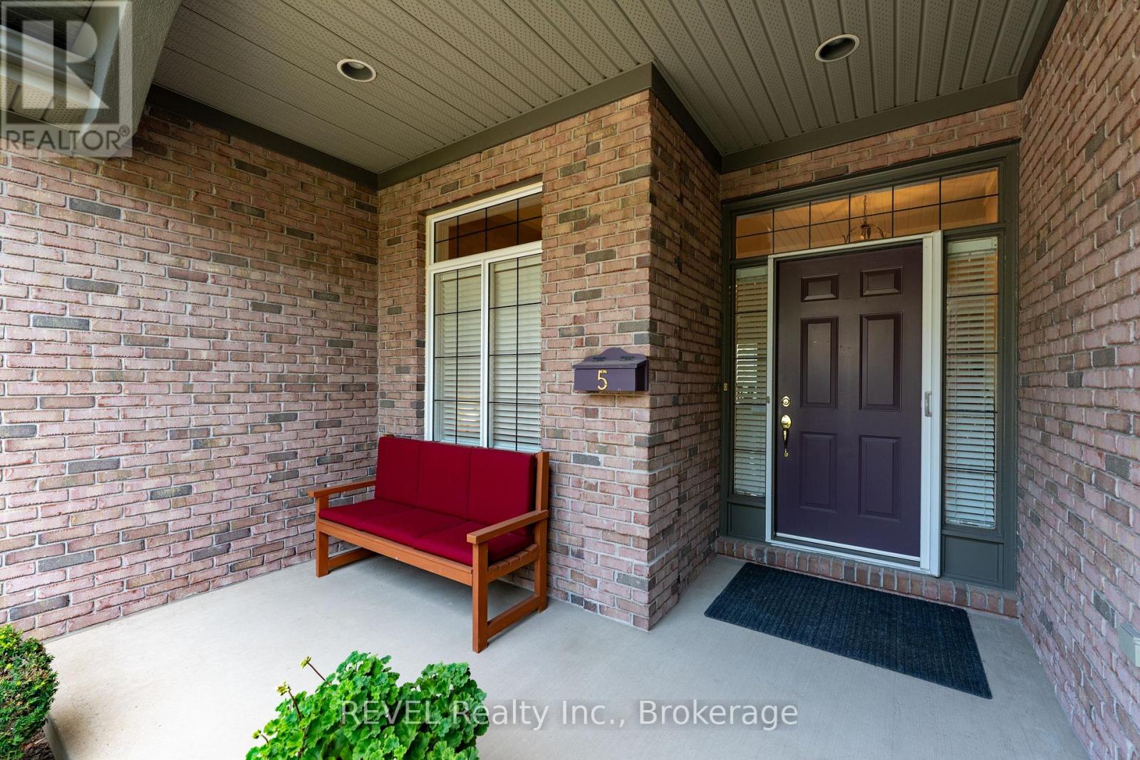 5 Beechwood Crescent, Pelham, Ontario  L0S 1E7 - Photo 5 - X12942616