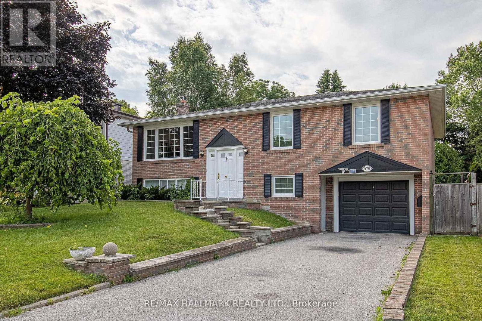978 WILDWOOD DRIVE, Newmarket, Ontario