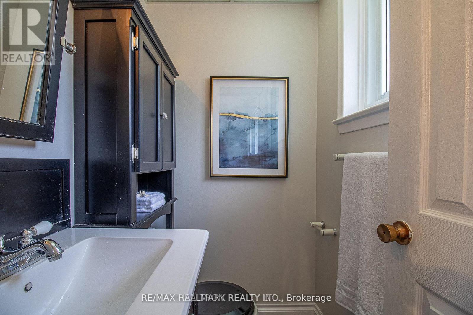 978 Wildwood Drive, Newmarket, Ontario  L3Y 2B5 - Photo 14 - N12942710