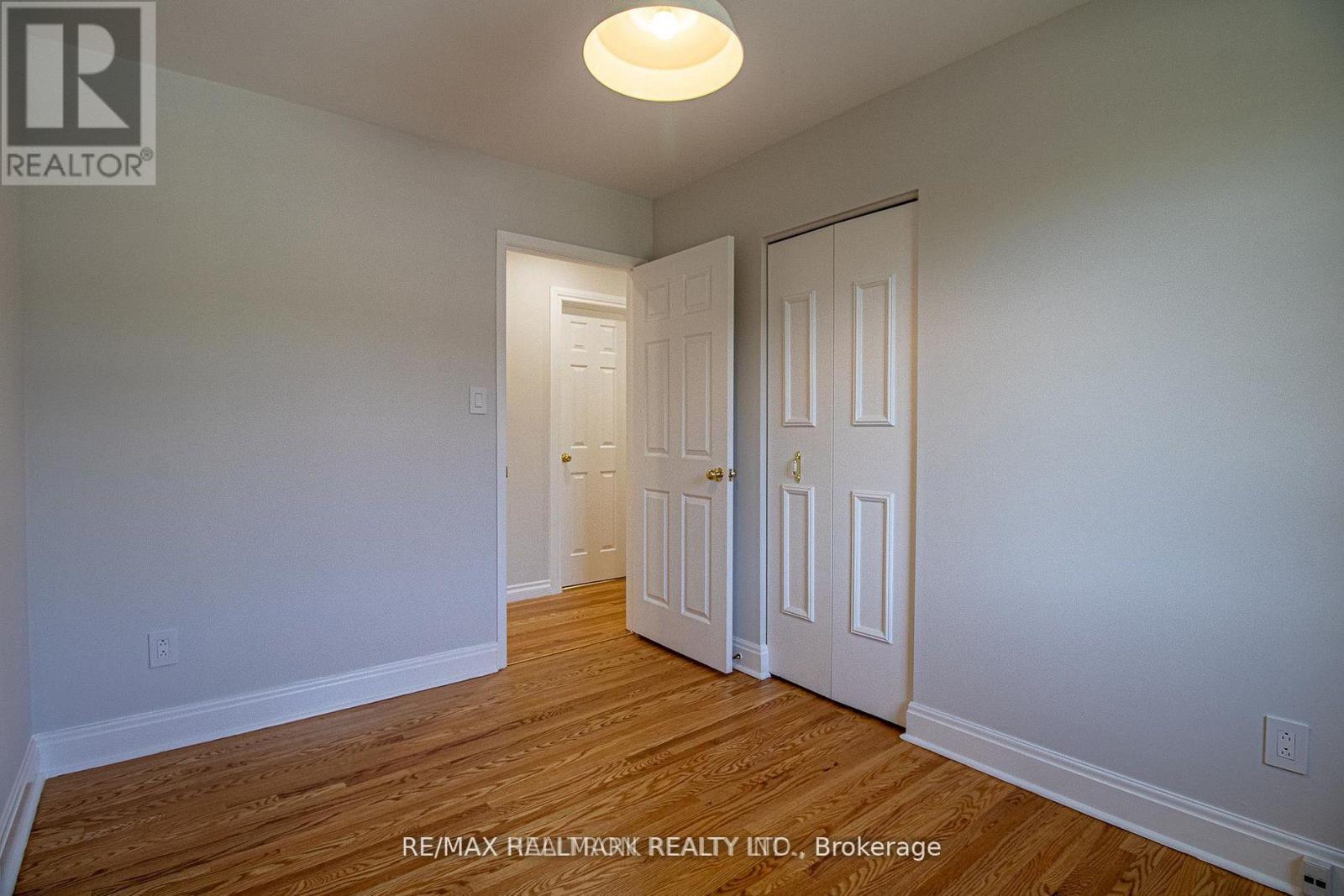 978 Wildwood Drive, Newmarket, Ontario  L3Y 2B5 - Photo 19 - N12942710