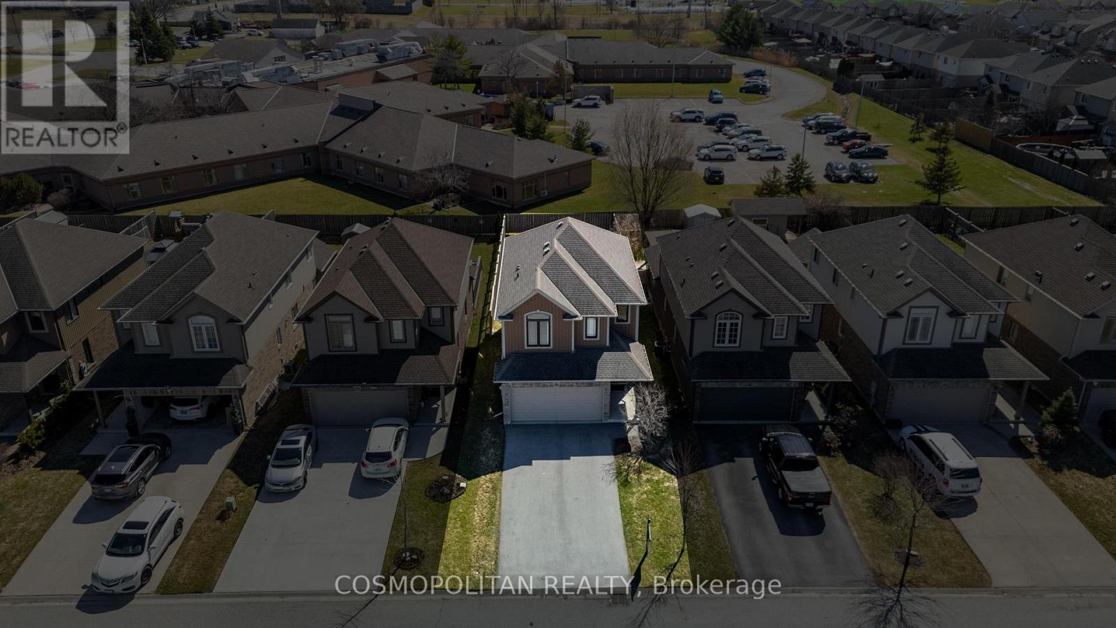 8396 Glavcic Drive, Niagara Falls, Ontario  L2H 0B4 - Photo 2 - X12942662