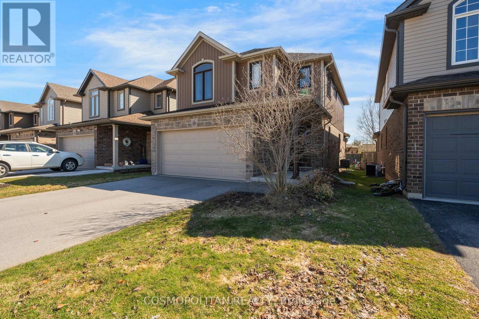 8396 Glavcic Drive, Niagara Falls, Ontario  L2H 0B4 - Photo 4 - X12942662