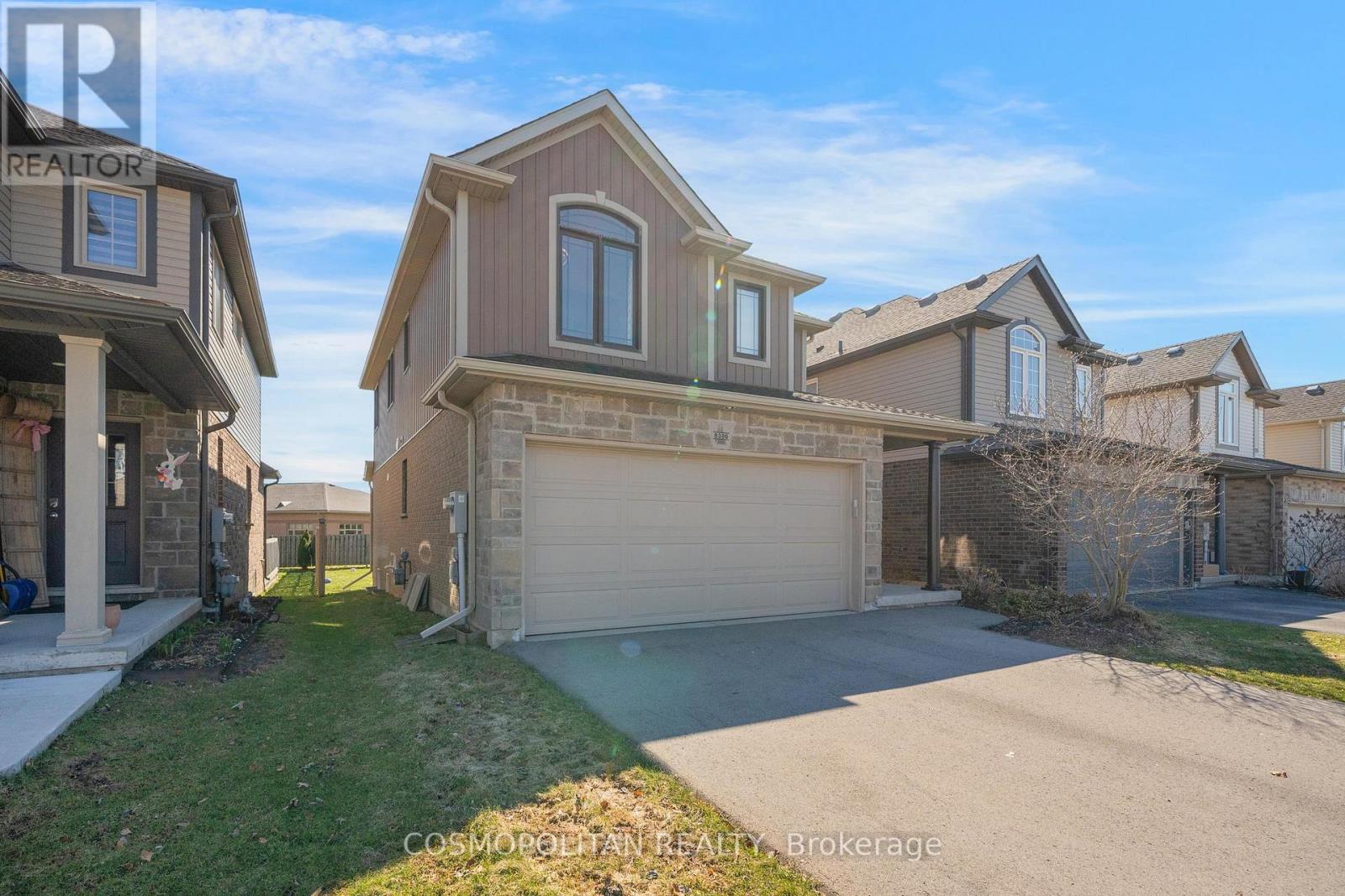 8396 Glavcic Drive, Niagara Falls, Ontario  L2H 0B4 - Photo 5 - X12942662