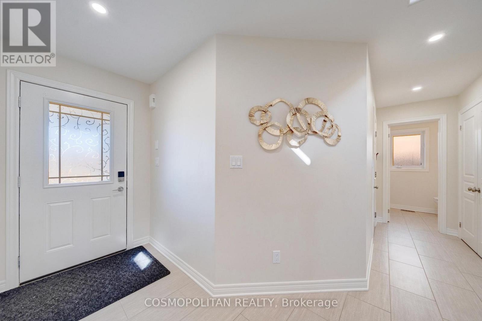 8396 Glavcic Drive, Niagara Falls, Ontario  L2H 0B4 - Photo 8 - X12942662