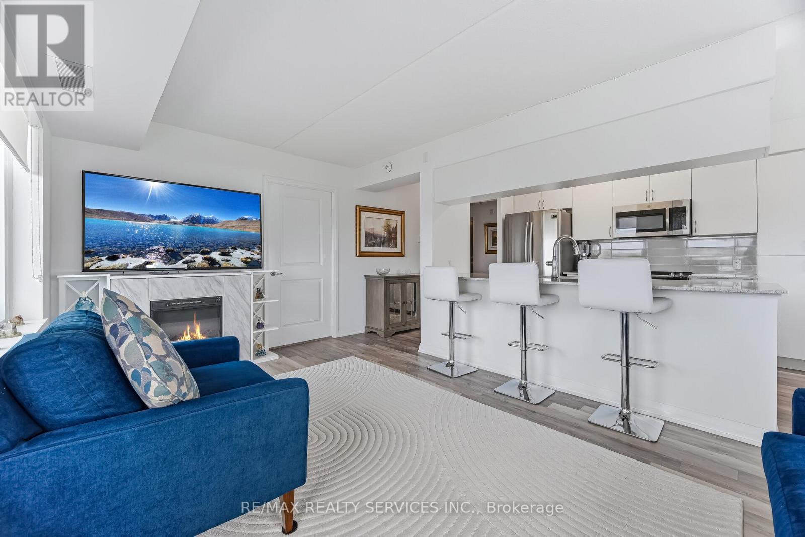 305 - 30 Via Rosedale, Brampton (Sandringham-Wellington), Ontario  L6R 3Z9 - Photo 10 - W12942624