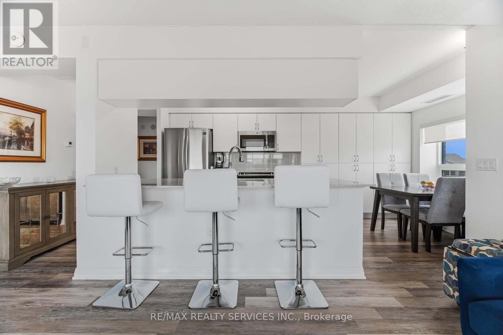 305 - 30 Via Rosedale, Brampton (Sandringham-Wellington), Ontario  L6R 3Z9 - Photo 11 - W12942624