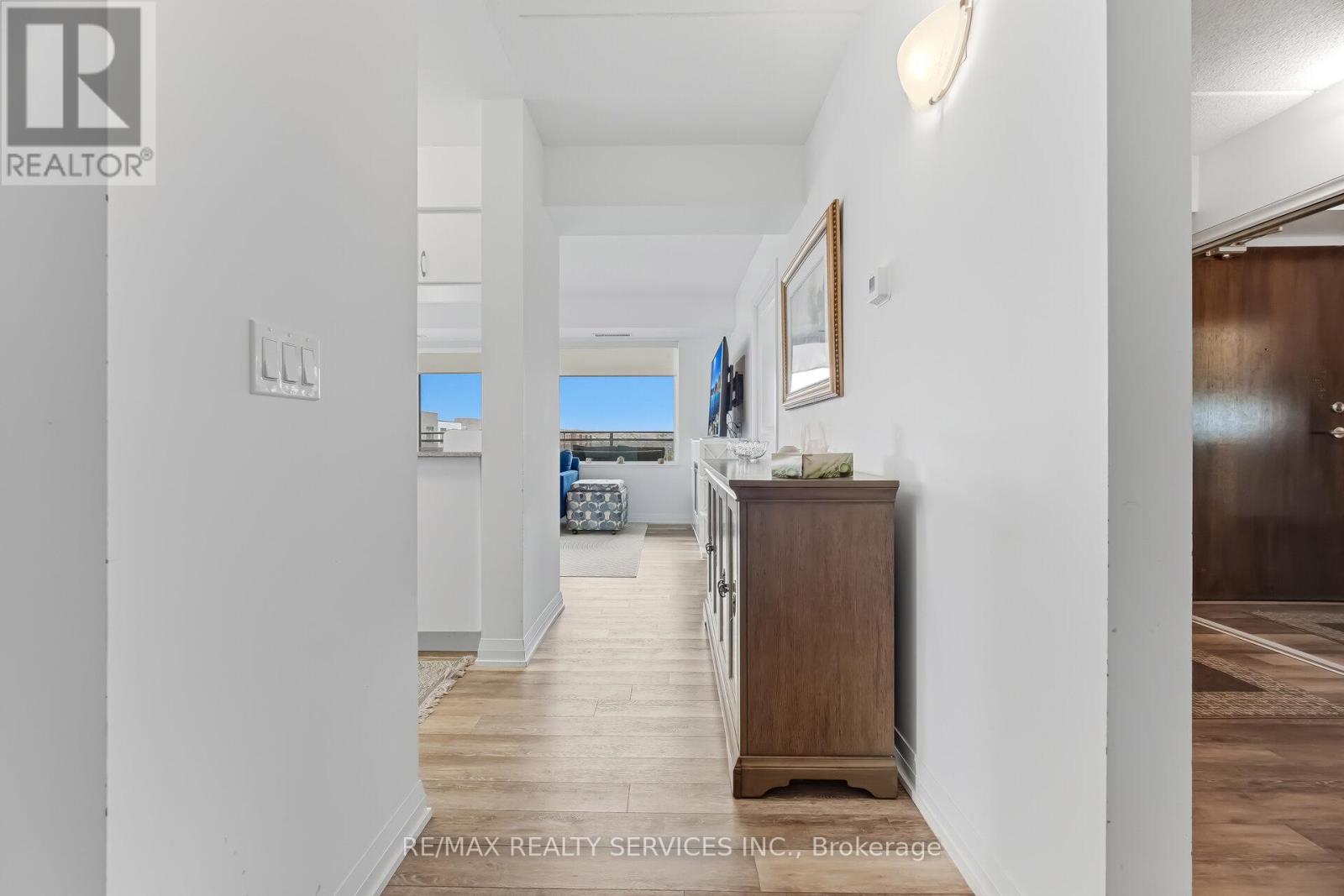 305 - 30 Via Rosedale, Brampton (Sandringham-Wellington), Ontario  L6R 3Z9 - Photo 6 - W12942624