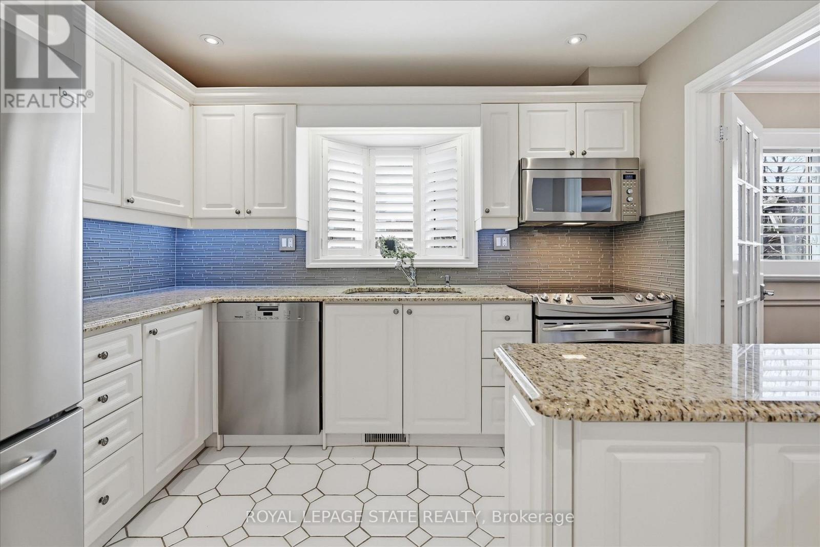 2192 Ireland Drive E, Burlington, Ontario  L7P 3G1 - Photo 12 - W12942632