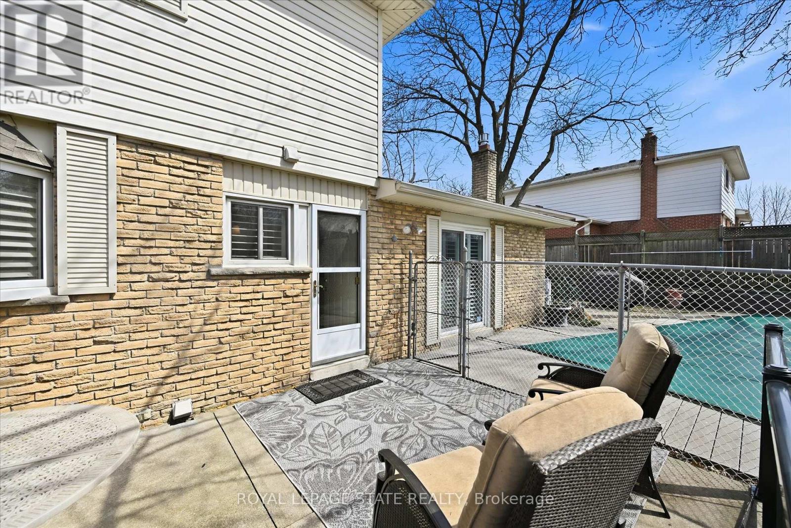 2192 Ireland Drive E, Burlington, Ontario  L7P 3G1 - Photo 28 - W12942632