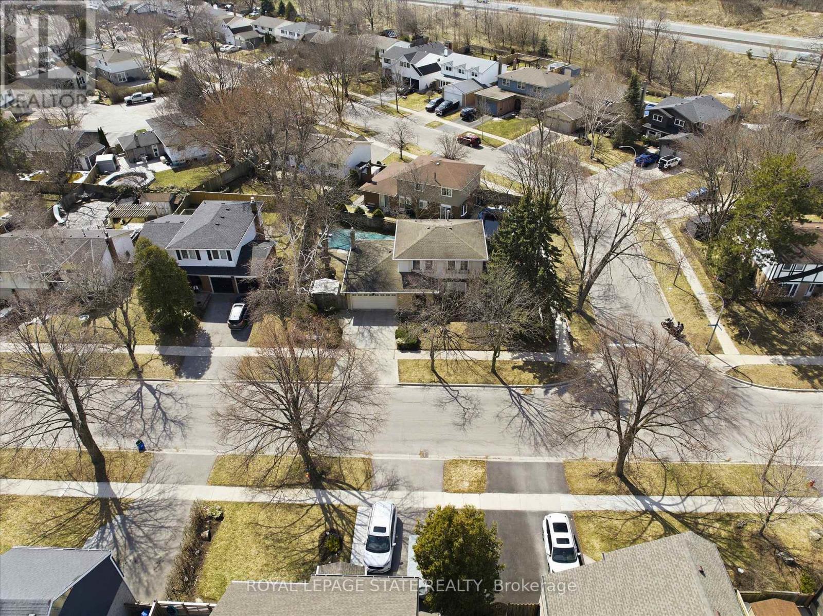 2192 Ireland Drive E, Burlington, Ontario  L7P 3G1 - Photo 37 - W12942632