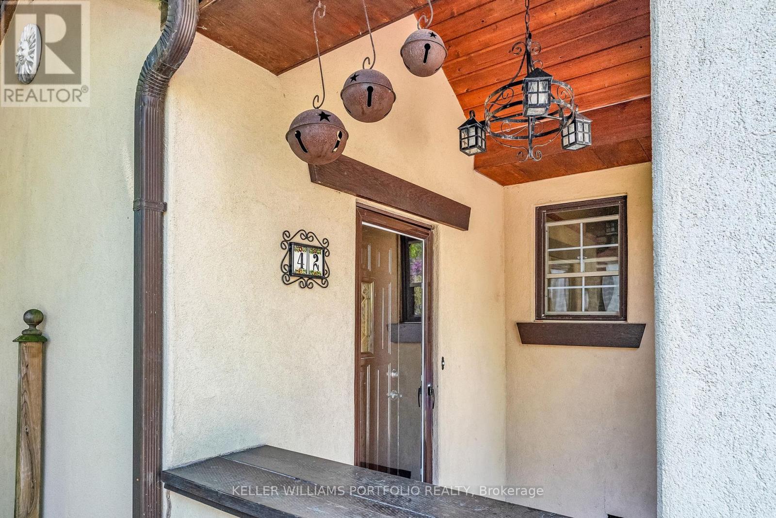 42 Forty First Street, Toronto, Ontario  M8W 3N6 - Photo 3 - W12942650