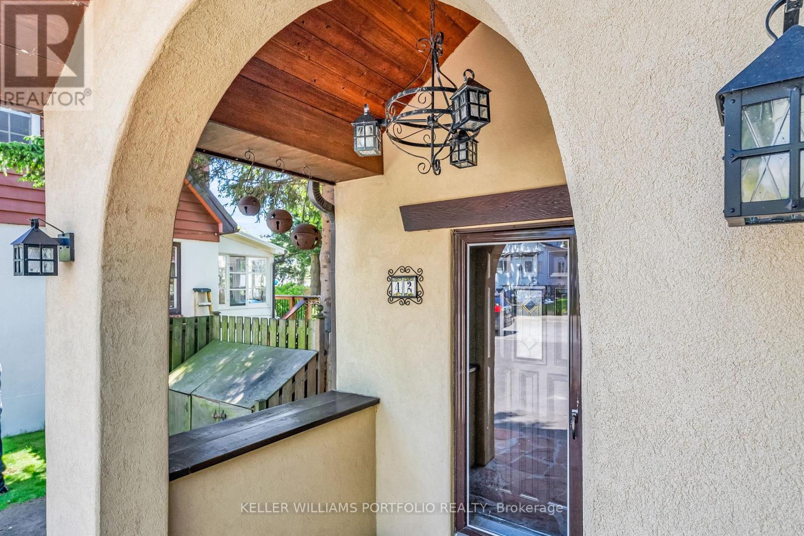 42 Forty First Street, Toronto, Ontario  M8W 3N6 - Photo 4 - W12942650