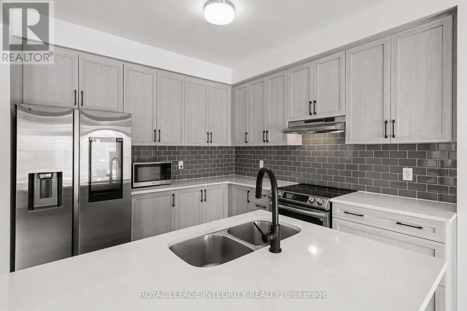 105 Mesa Drive, Ottawa, Ontario  K2J 6W1 - Photo 6 - X12933892