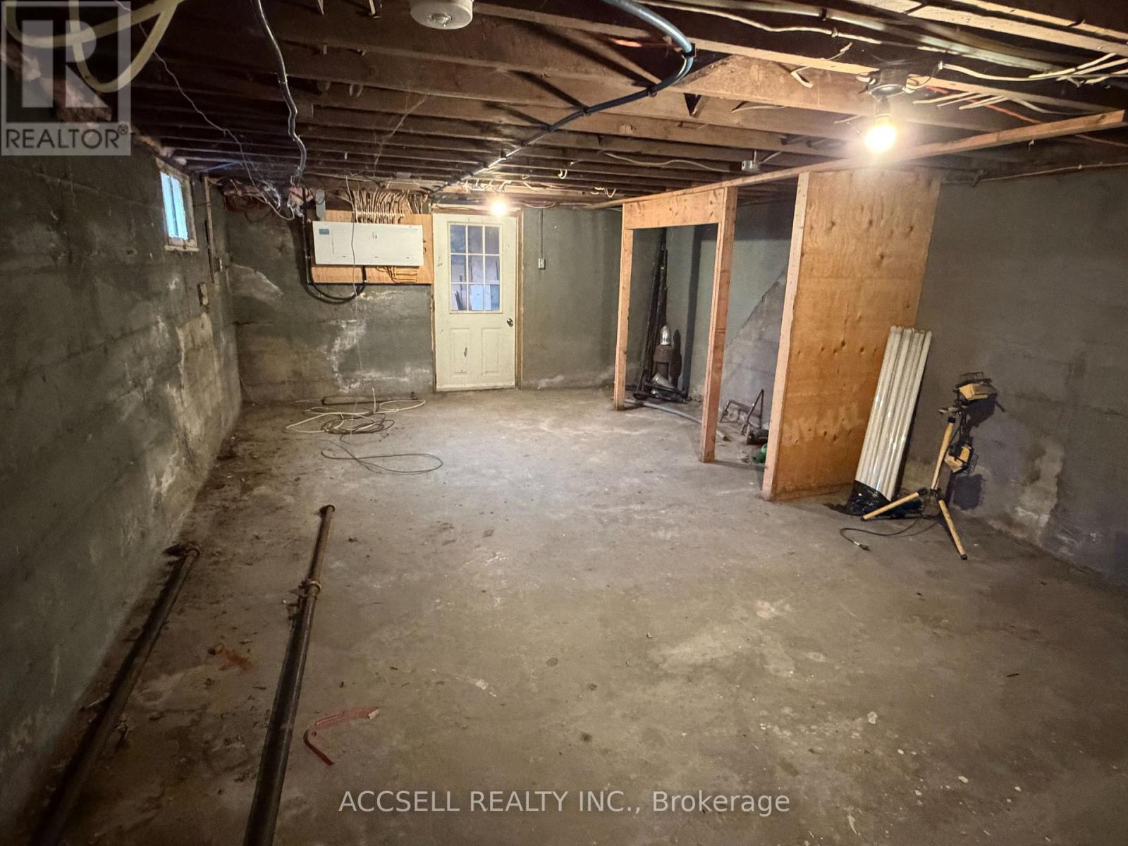 872 Norfolk Street N, Norfolk, Ontario  N3Y 3R8 - Photo 14 - X12942702