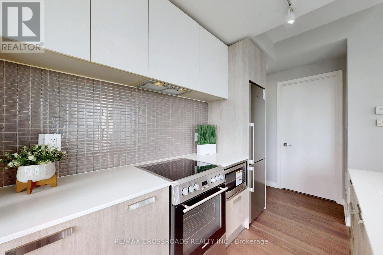 1910 - 57 St  Joseph Street, Toronto, Ontario  M5S 0C5 - Photo 17 - C12942178