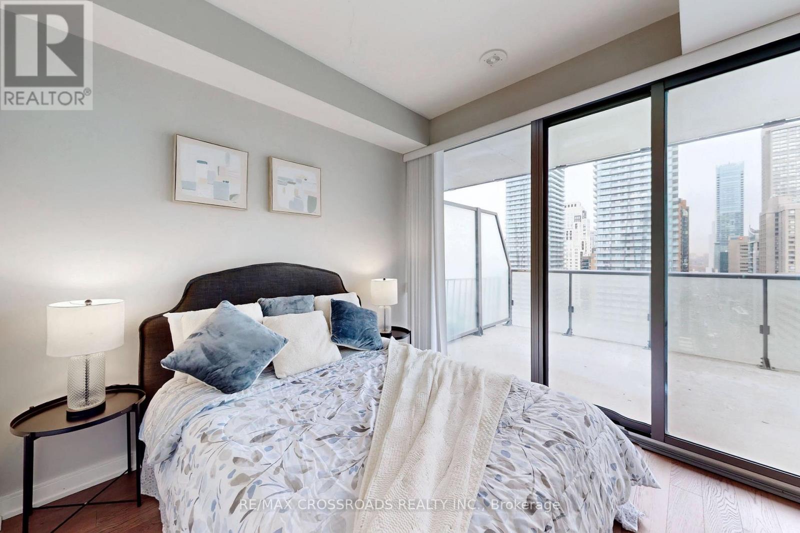 1910 - 57 St  Joseph Street, Toronto, Ontario  M5S 0C5 - Photo 18 - C12942178