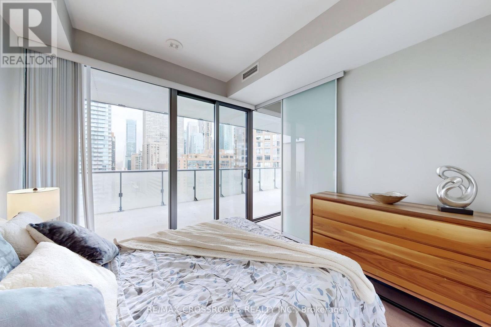 1910 - 57 St  Joseph Street, Toronto, Ontario  M5S 0C5 - Photo 20 - C12942178