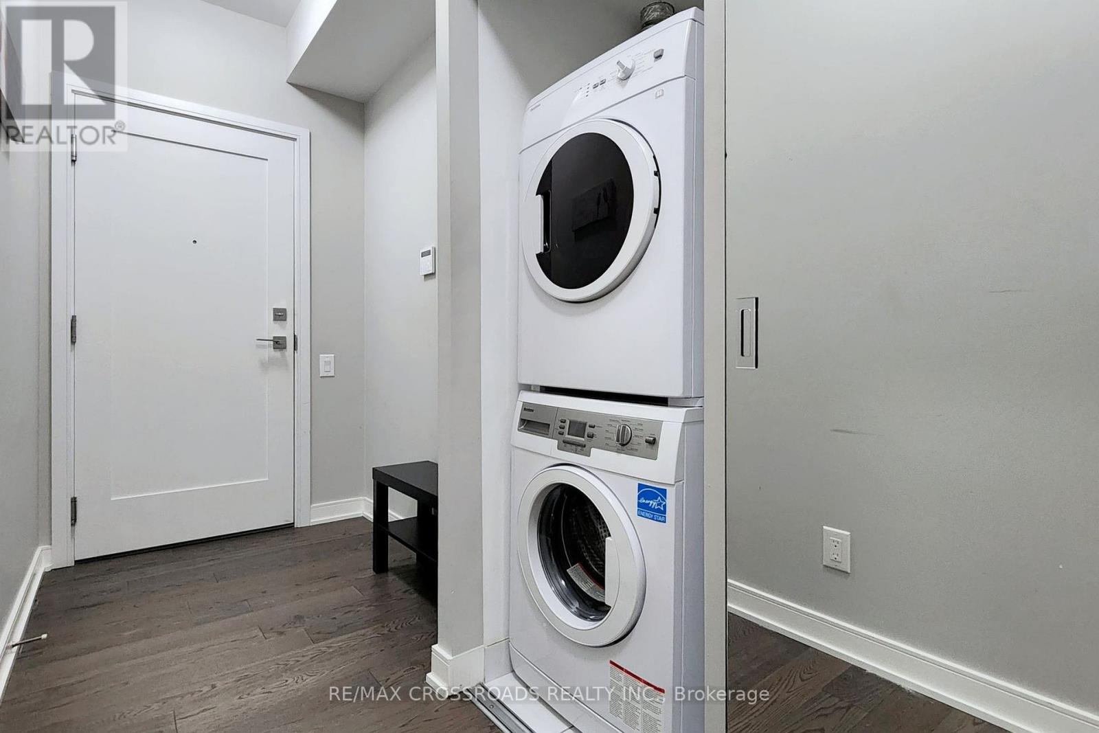 1910 - 57 St  Joseph Street, Toronto, Ontario  M5S 0C5 - Photo 27 - C12942178