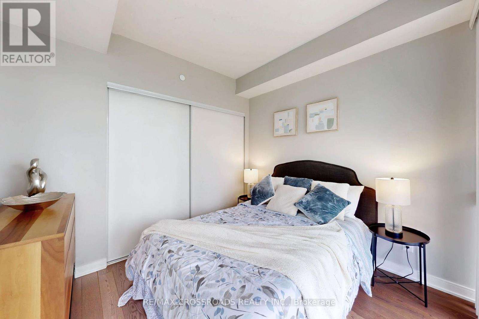 1910 - 57 St  Joseph Street, Toronto, Ontario  M5S 0C5 - Photo 22 - C12942178