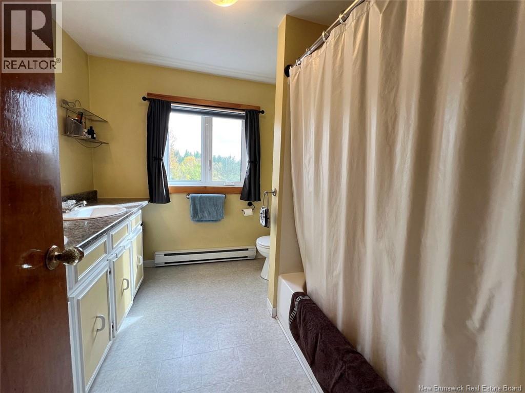 30 Hubert Street, Edmundston, New Brunswick  E3V 0B6 - Photo 33 - NB136242
