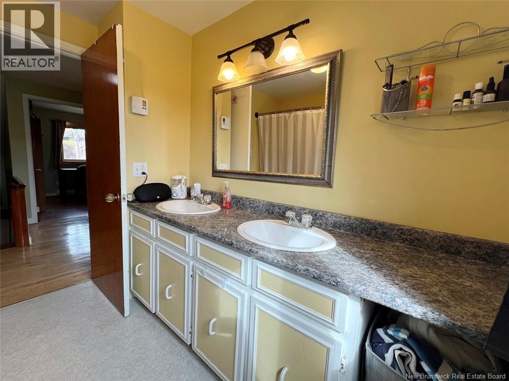 30 Hubert Street, Edmundston, New Brunswick  E3V 0B6 - Photo 35 - NB136242