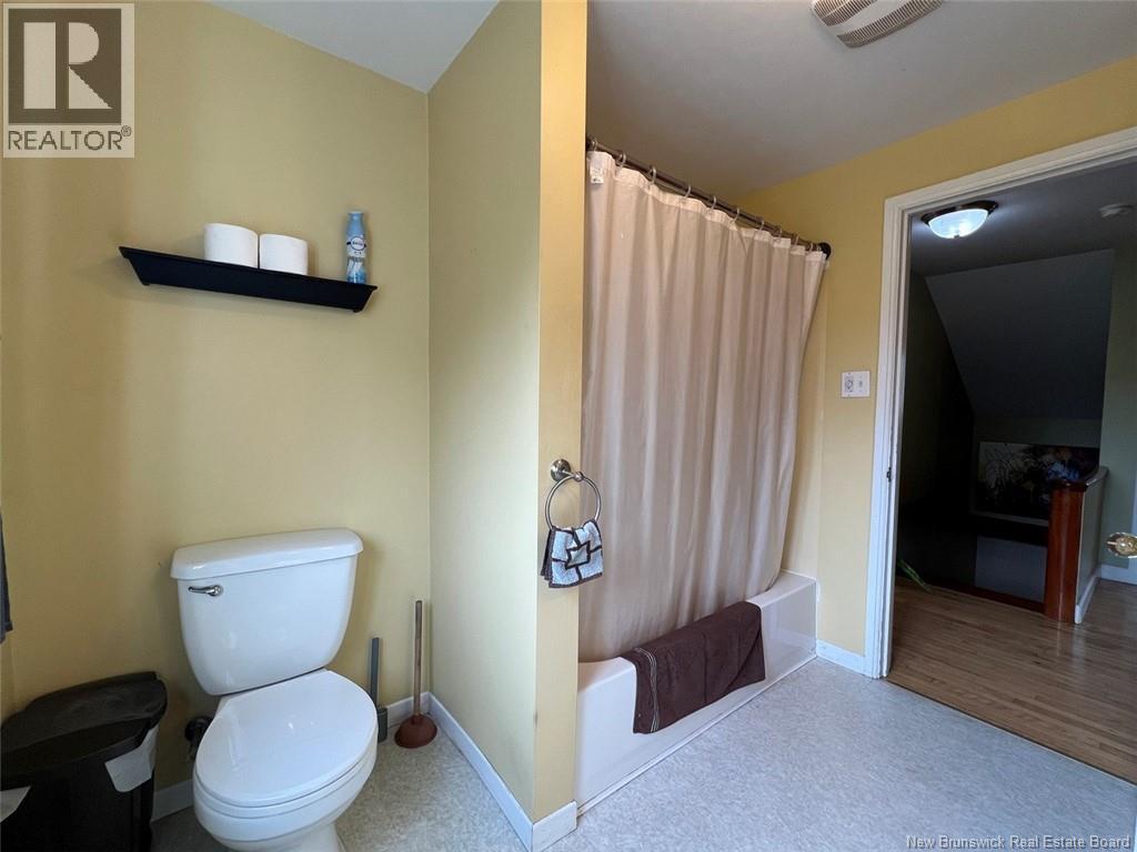 30 Hubert Street, Edmundston, New Brunswick  E3V 0B6 - Photo 36 - NB136242