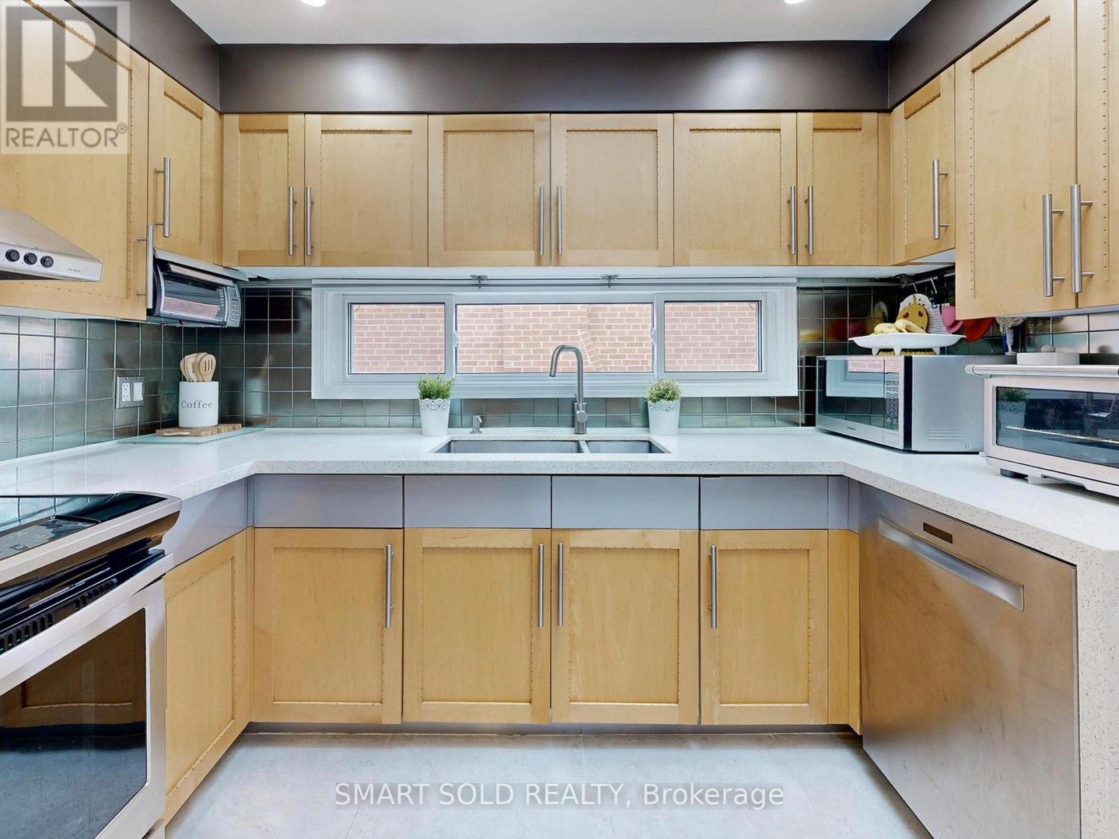 48 Patina Drive, Toronto, Ontario  M2H 1R1 - Photo 10 - C12942250