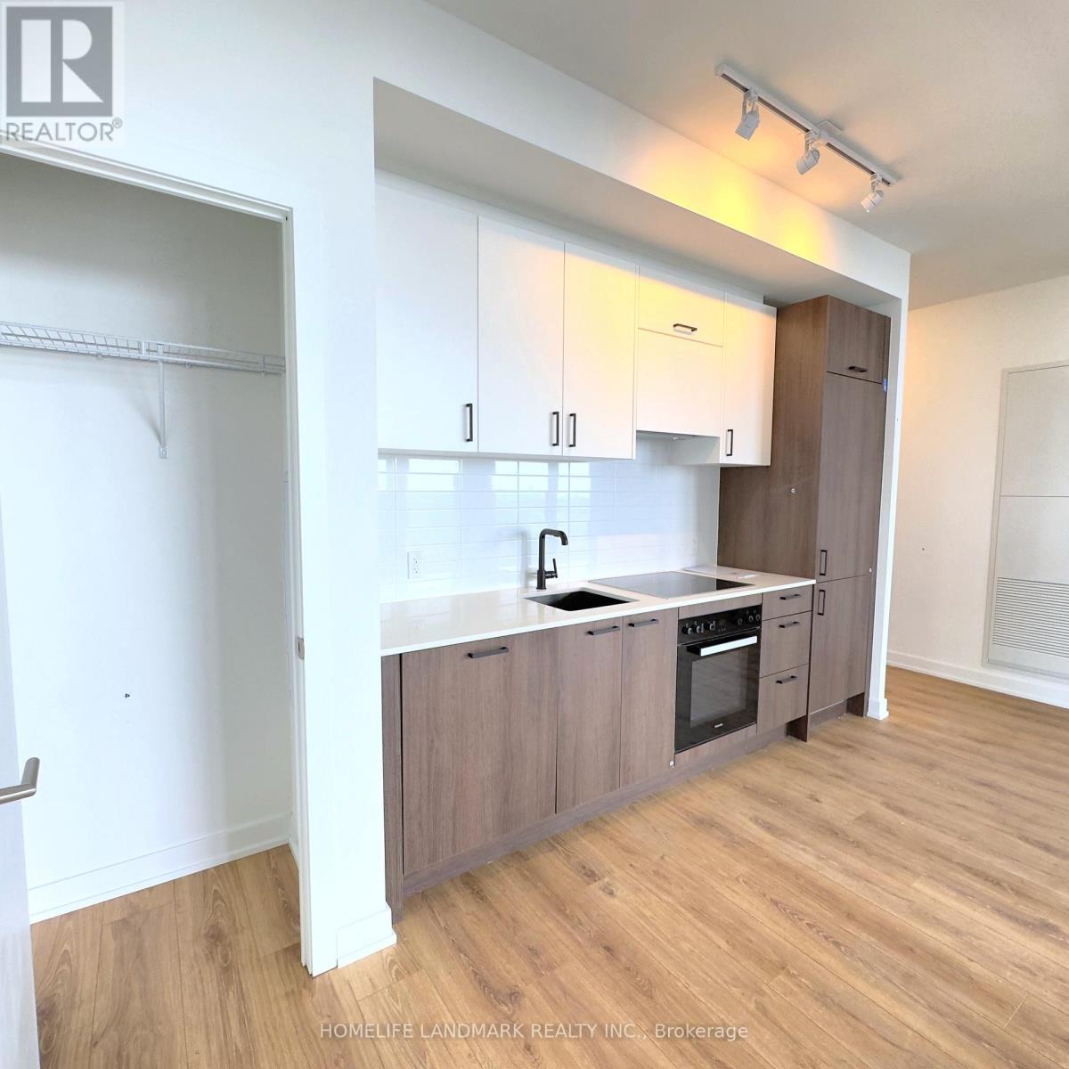 Unit 2904 - 1 Quarrington Lane, Toronto, Ontario  M3C 0S4 - Photo 7 - C12942420