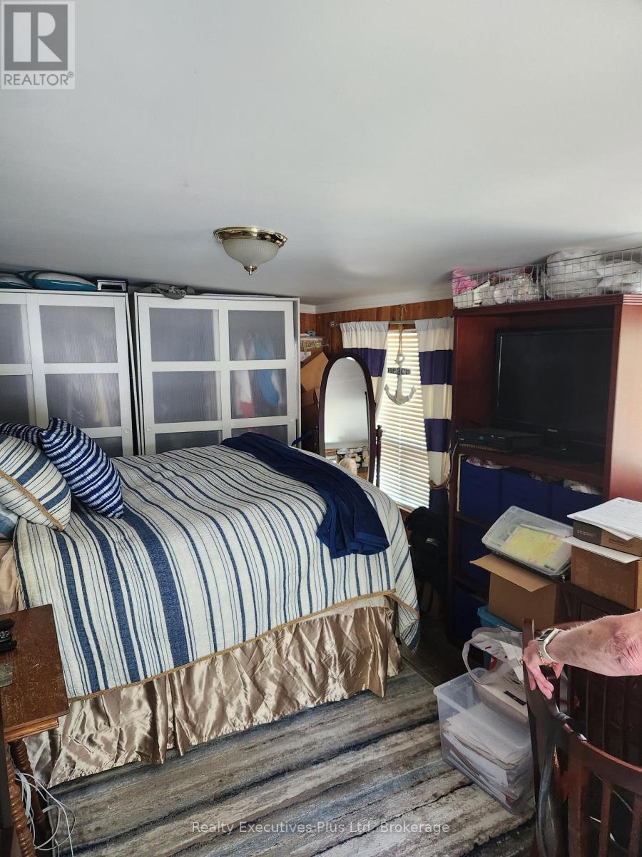 48 Tiny Beaches Road N, Tiny, Ontario  L0L 2J0 - Photo 12 - S12942774