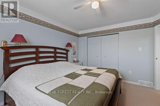 190 Elizabeth Street, Southwest Middlesex, Ontario  N0L 1M0 - Photo 16 - X12801998