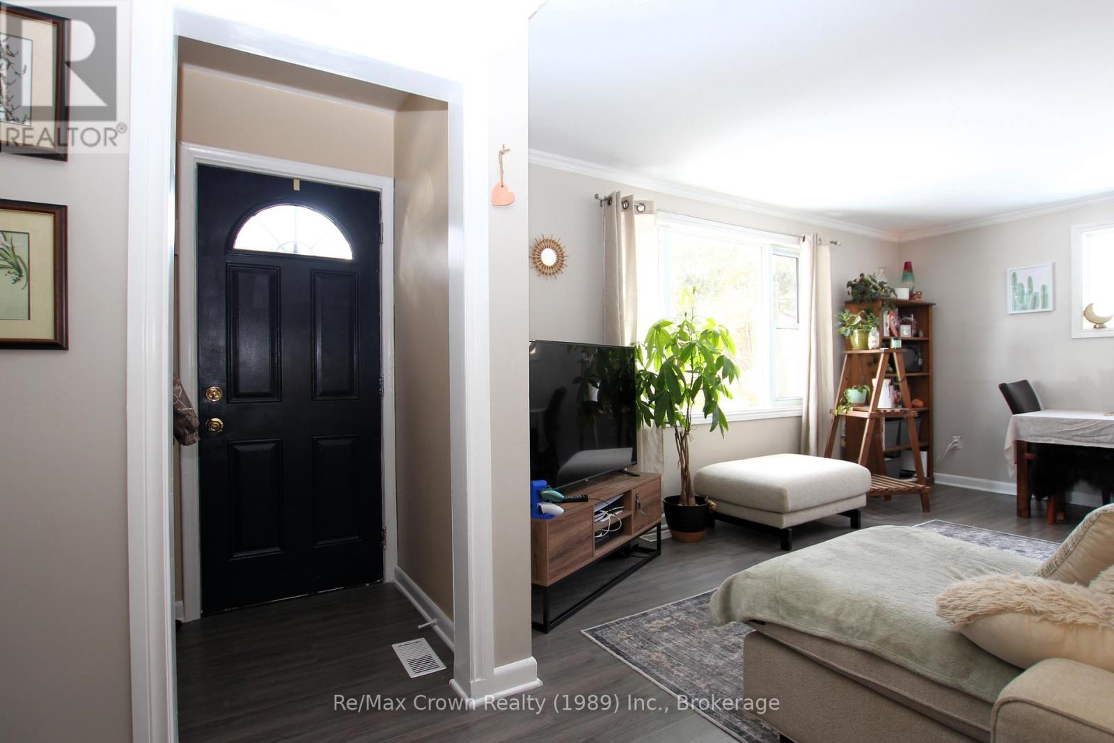 184 Lee Avenue, North Bay, Ontario  P1A 2K3 - Photo 4 - X12942750