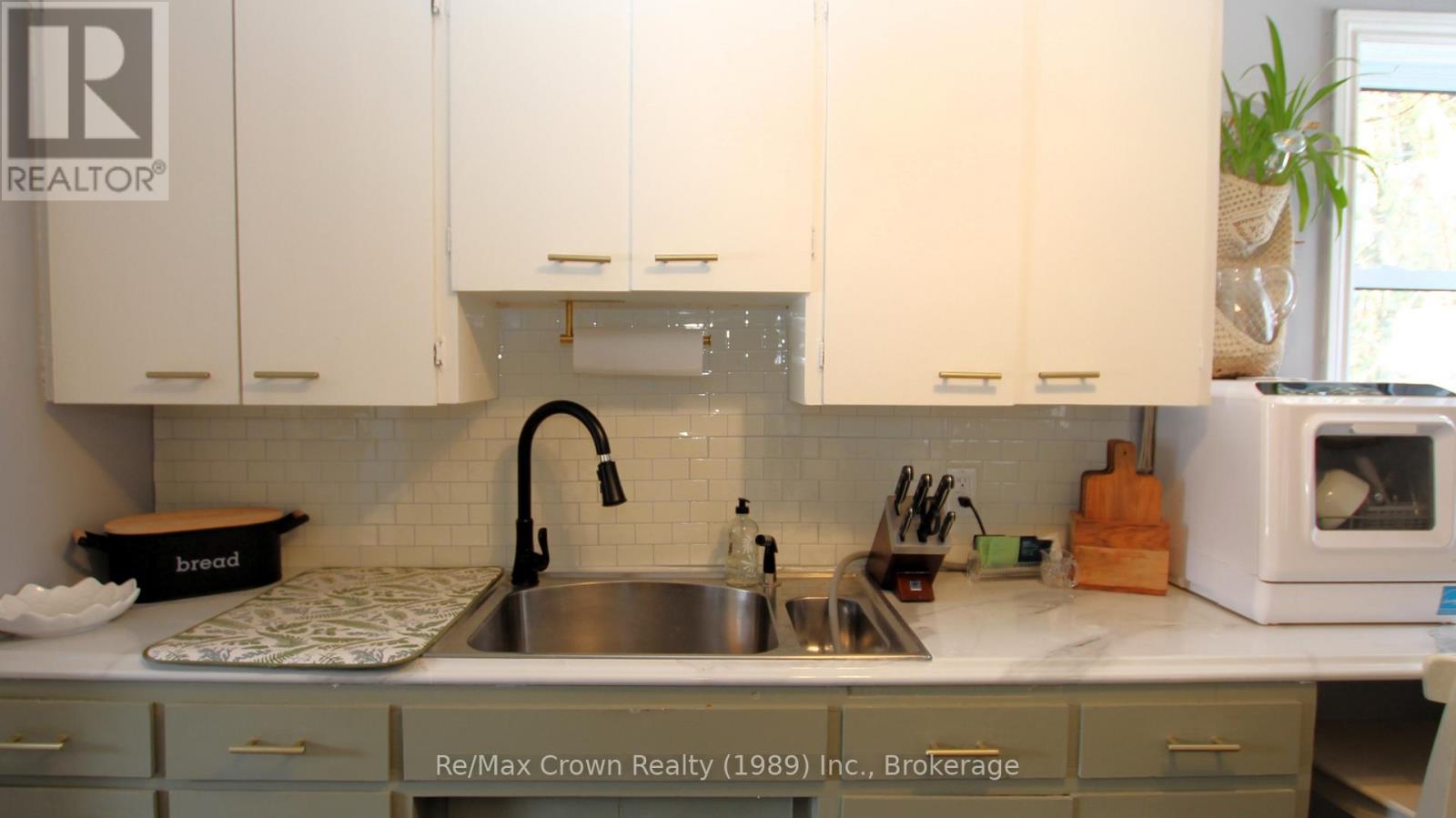 184 Lee Avenue, North Bay, Ontario  P1A 2K3 - Photo 9 - X12942750