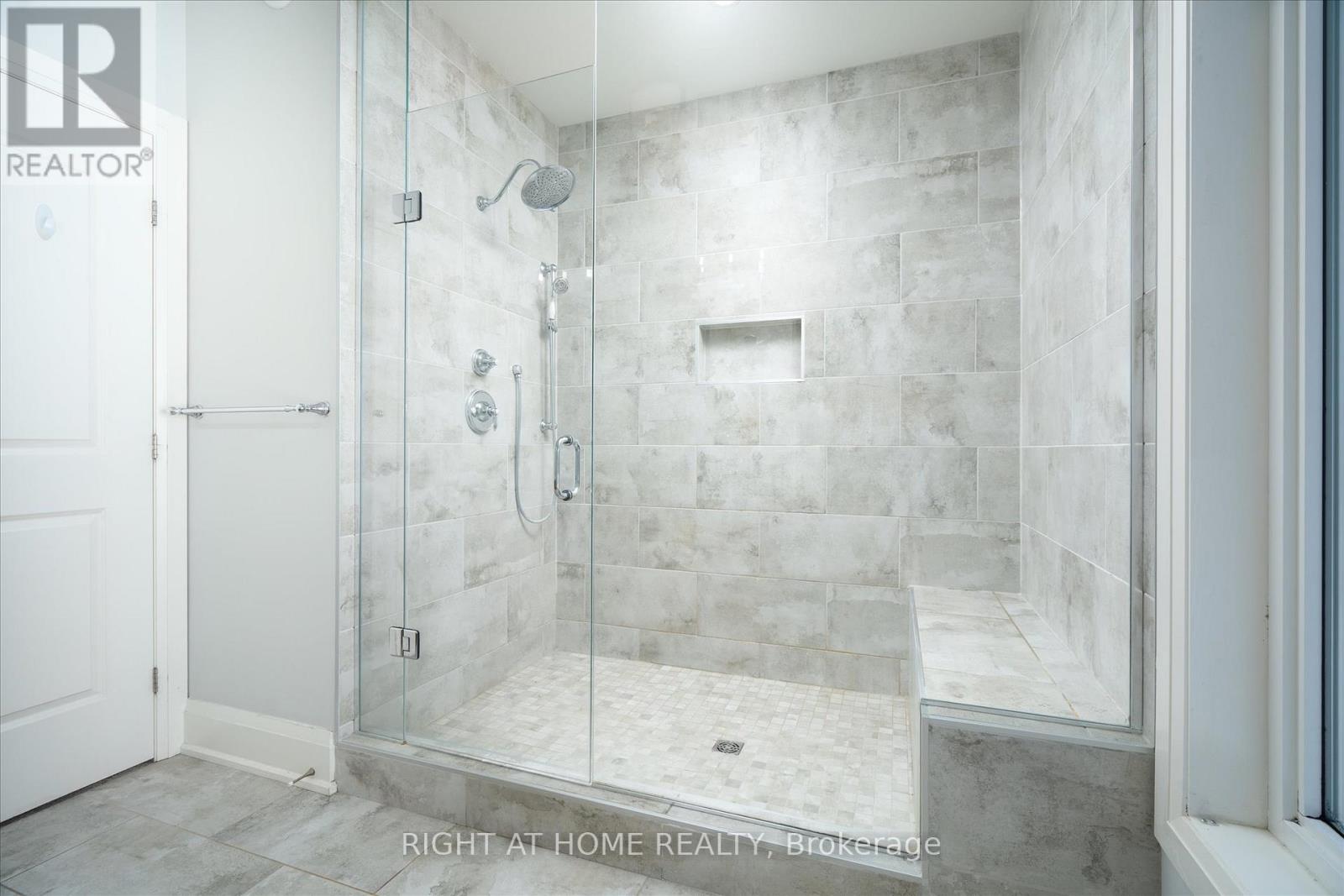 16 Gelderland Crescent, Oro-Medonte, Ontario  L0K 1E0 - Photo 18 - S12942772