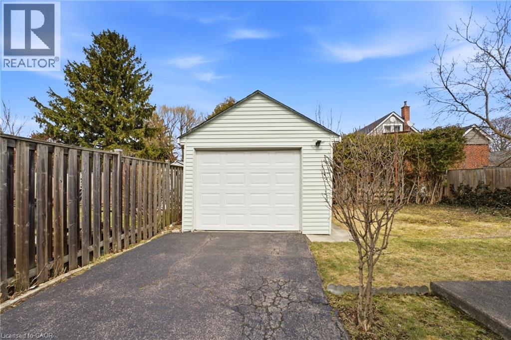 957 Queensdale Avenue E, Hamilton, Ontario  L8T 1H5 - Photo 23 - 40815303