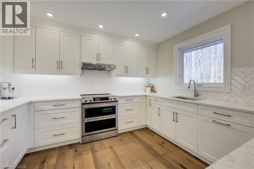 439 Northlake Drive, Waterloo, Ontario  N2V 1Y6 - Photo 5 - 40816239