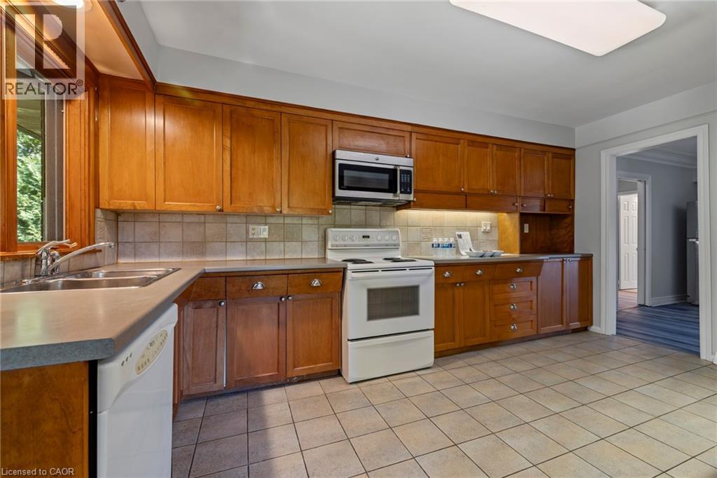 40 Bertram Drive, Dundas, Ontario  L9H 4T3 - Photo 10 - 40816760