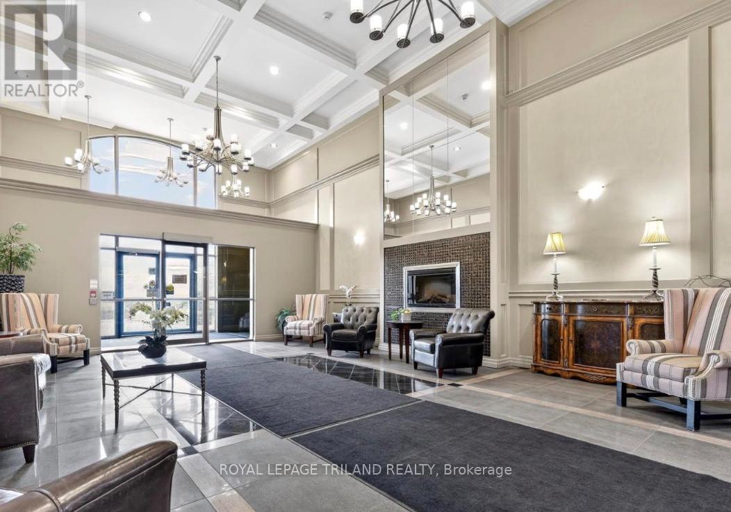 406 - 1030 Coronation Drive, London North (North I), Ontario  N6G 0G5 - Photo 4 - X12942764