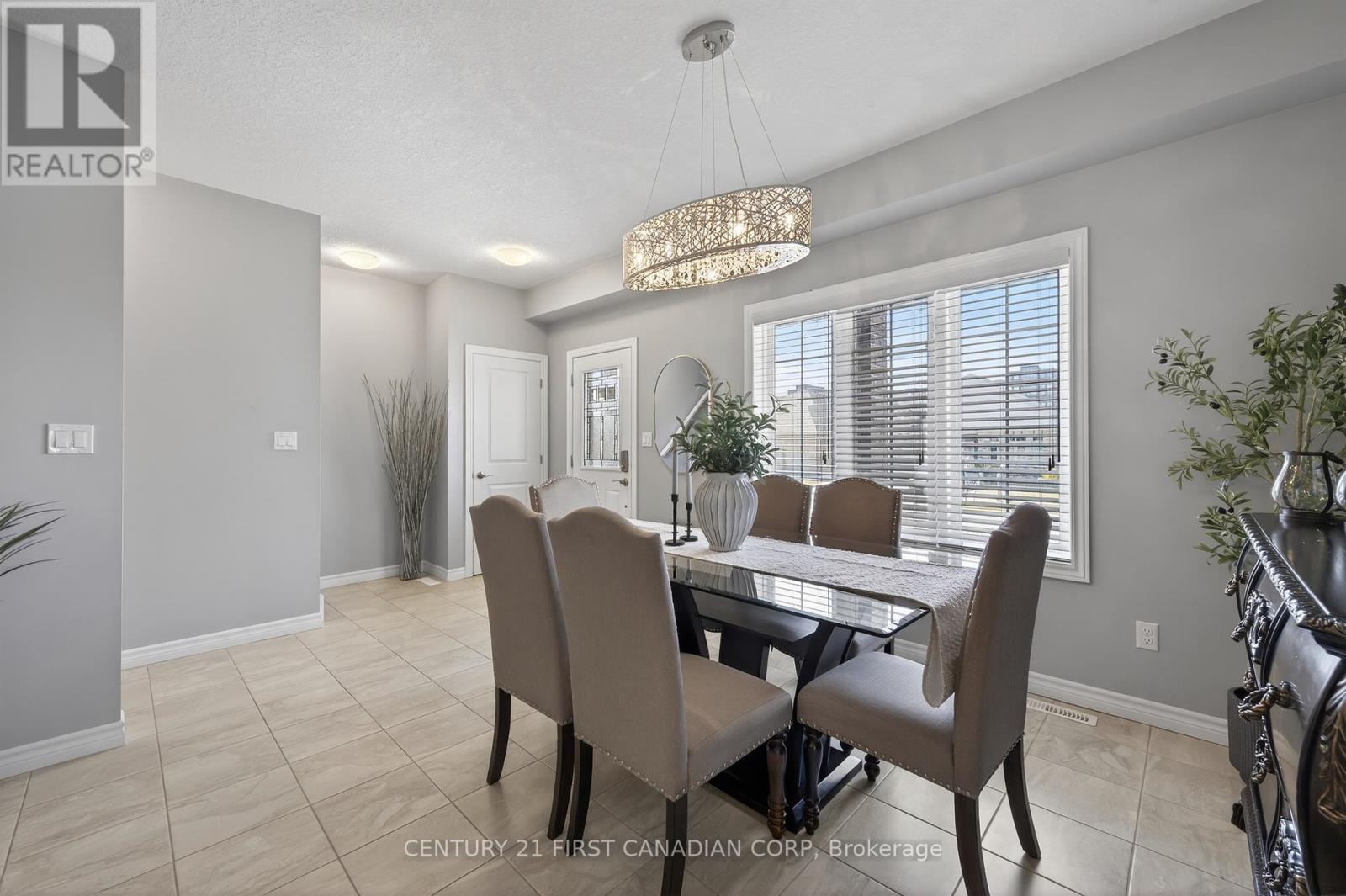 3173 Singleton Avenue, London South (South W), Ontario  N6L 0B8 - Photo 5 - X12942802