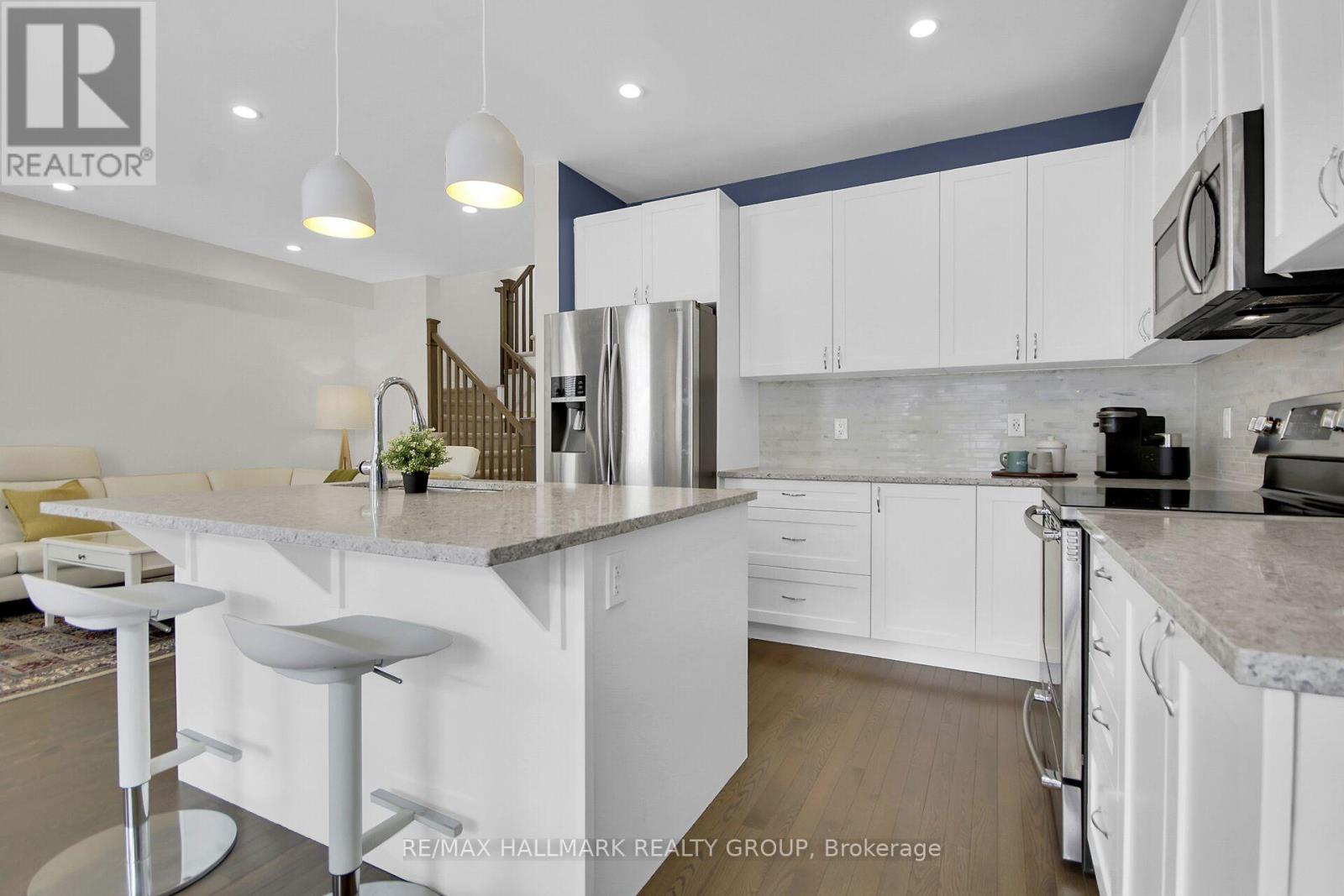 225 Rivertree Street, Ottawa, Ontario  K2M 0J4 - Photo 3 - X12942754