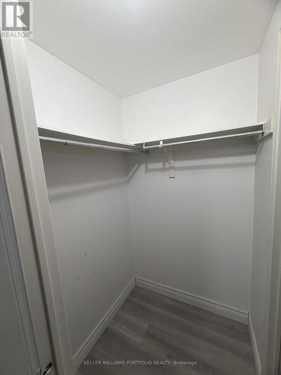 9 Lenthall Avenue, Toronto, Ontario  M1B 2C7 - Photo 4 - E12942758