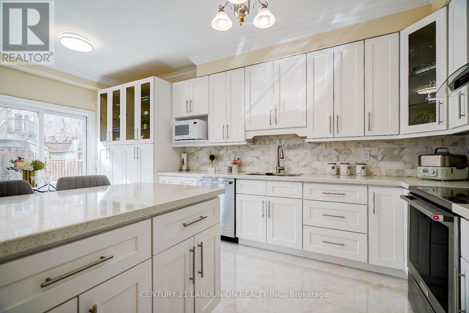 17 Monaco Crescent, Richmond Hill, Ontario  L4S 1X6 - Photo 13 - N12942728