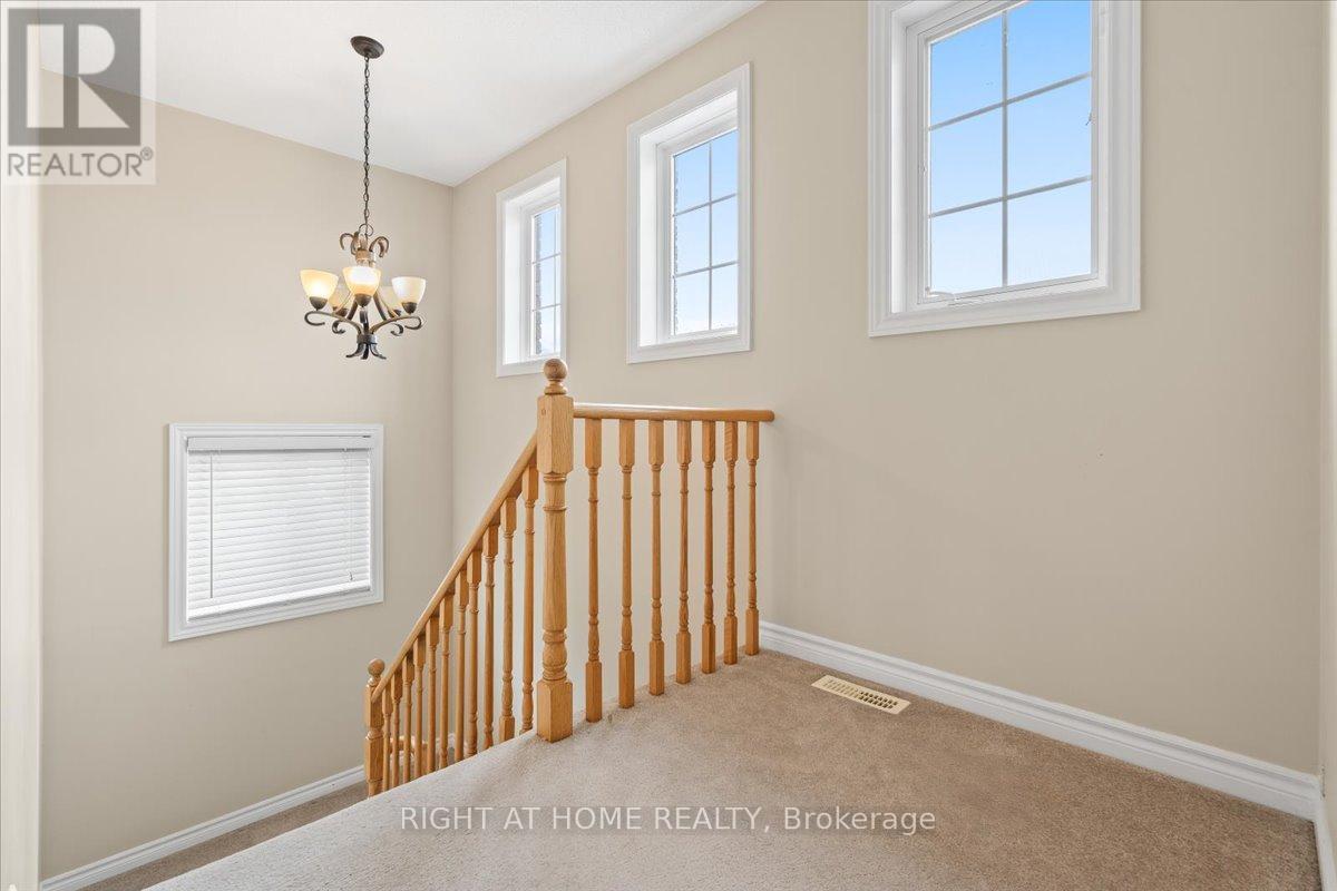 7 Michael Crescent, Barrie, Ontario  L4M 6Y9 - Photo 8 - S12942778