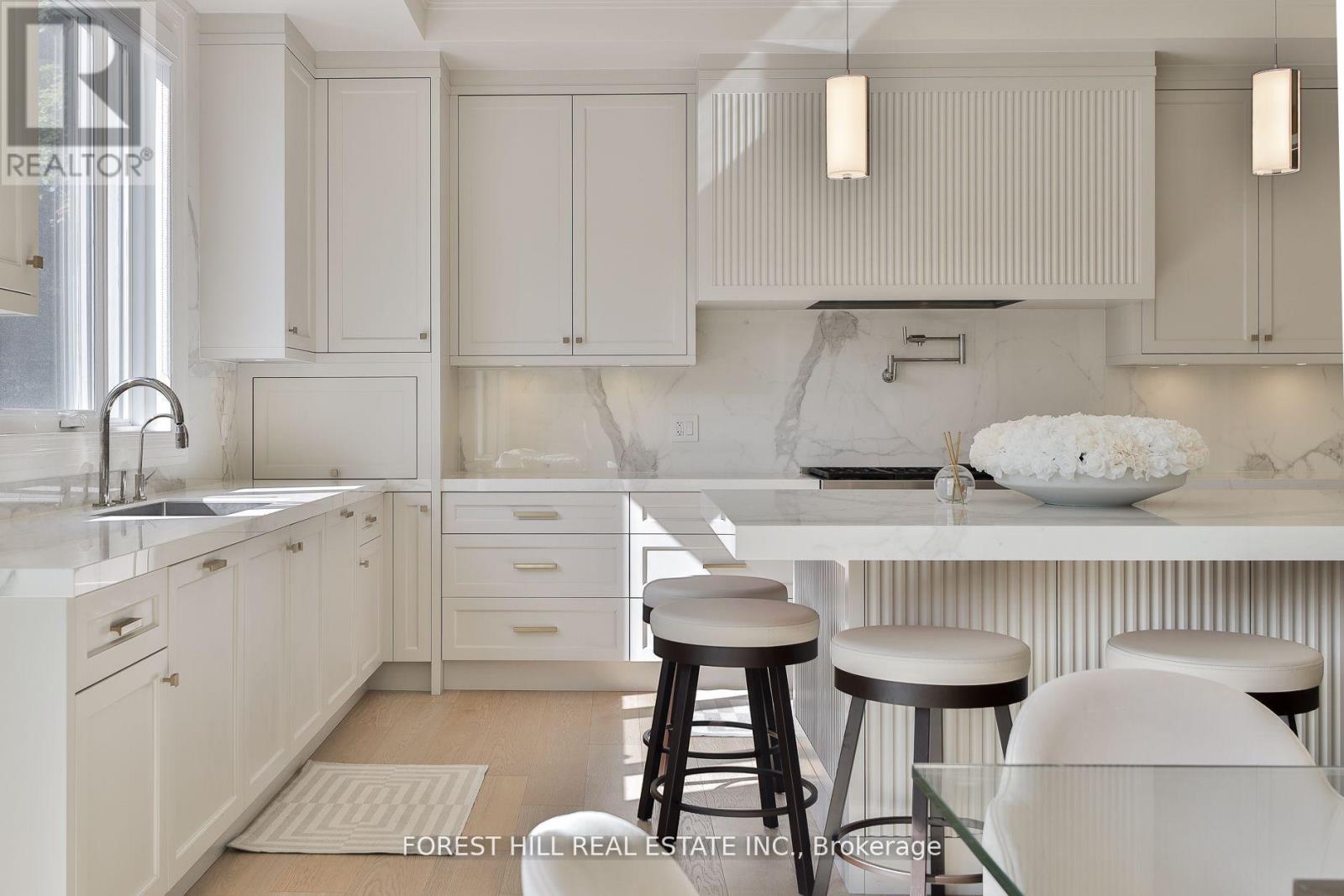 84 Botfield Avenue, Toronto, Ontario  M9B 4E4 - Photo 16 - W12942768