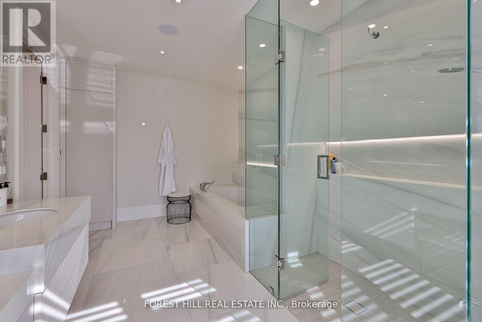 84 Botfield Avenue, Toronto, Ontario  M9B 4E4 - Photo 36 - W12942768