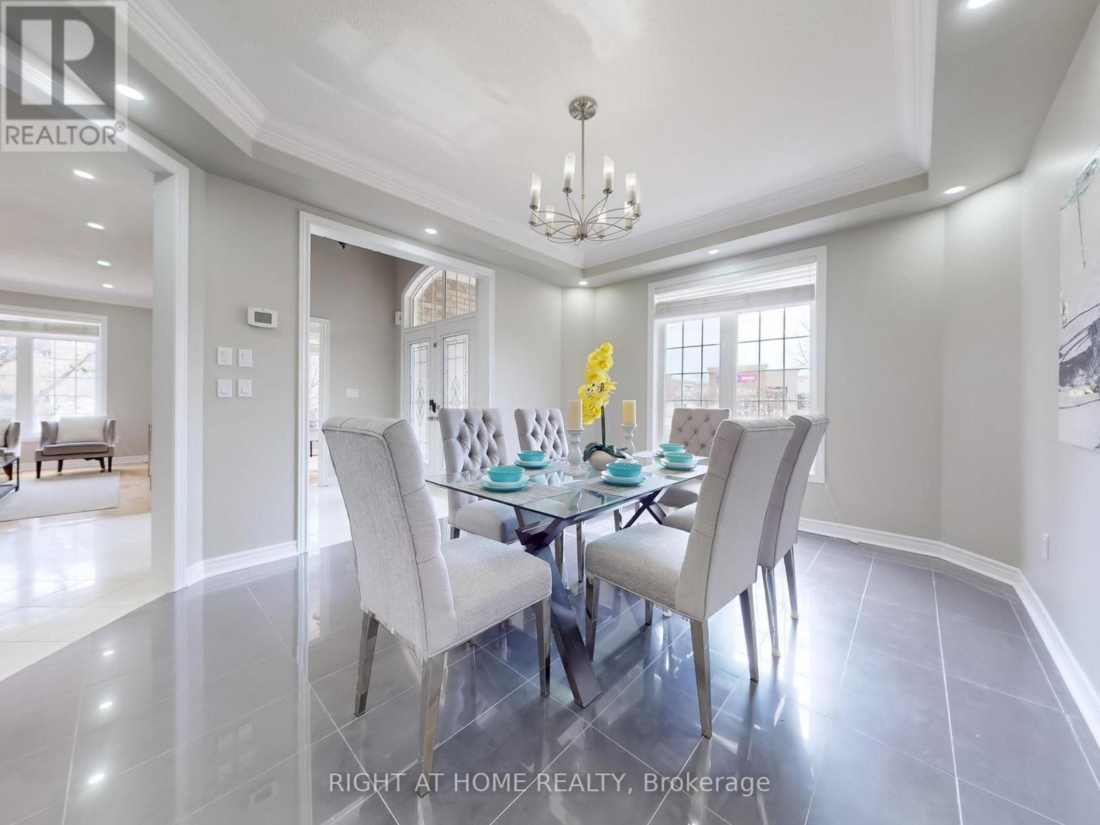 3585 Stonecutter Crescent, Mississauga, Ontario  L5M 7N7 - Photo 11 - W12942770