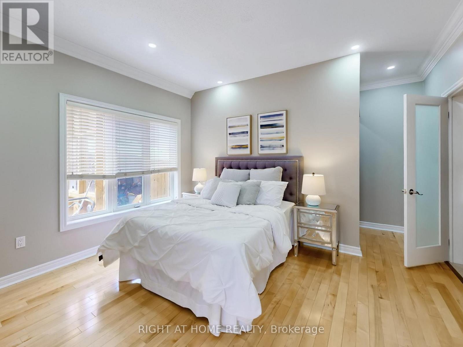 3585 Stonecutter Crescent, Mississauga, Ontario  L5M 7N7 - Photo 15 - W12942770