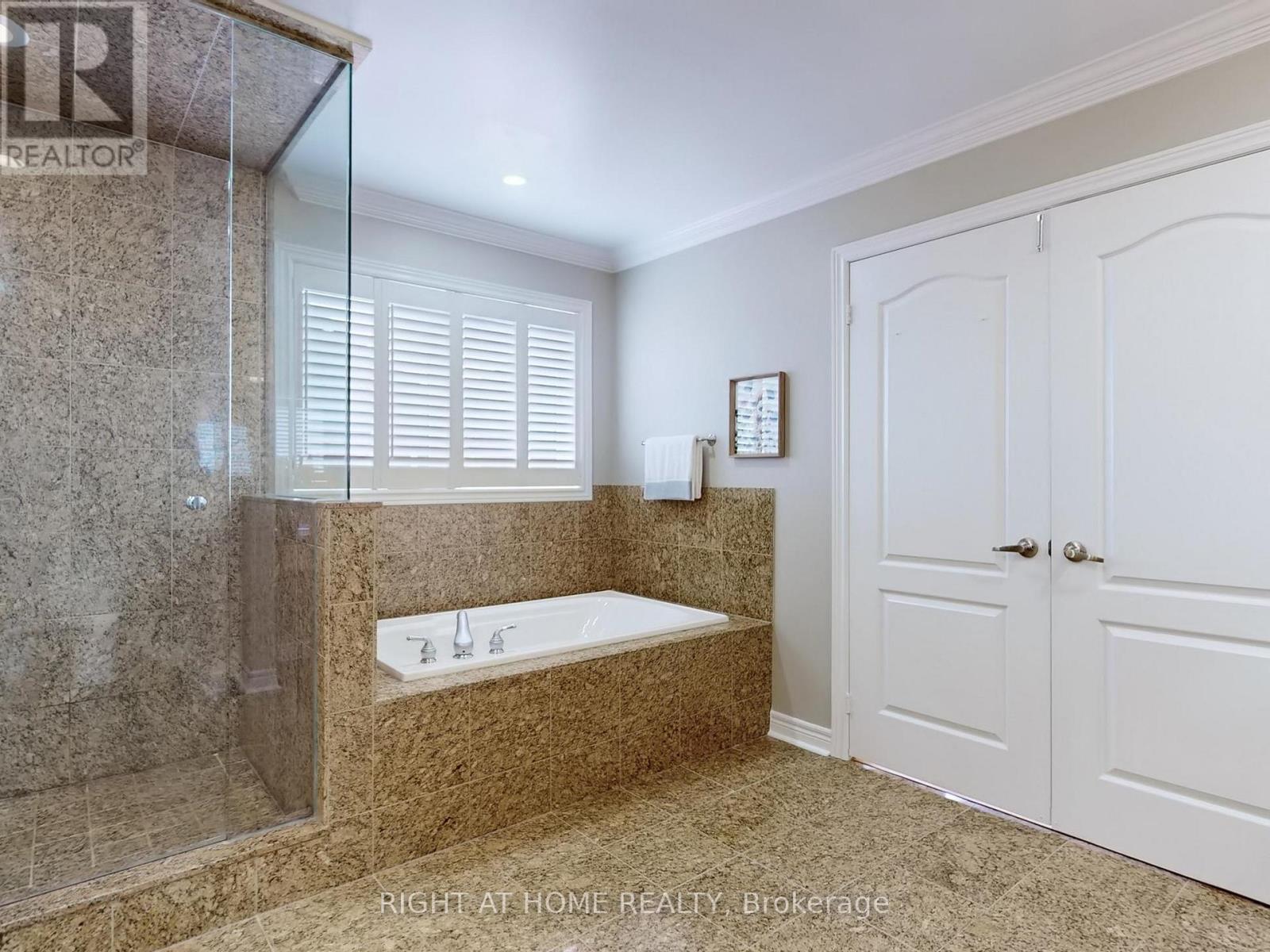 3585 Stonecutter Crescent, Mississauga, Ontario  L5M 7N7 - Photo 30 - W12942770