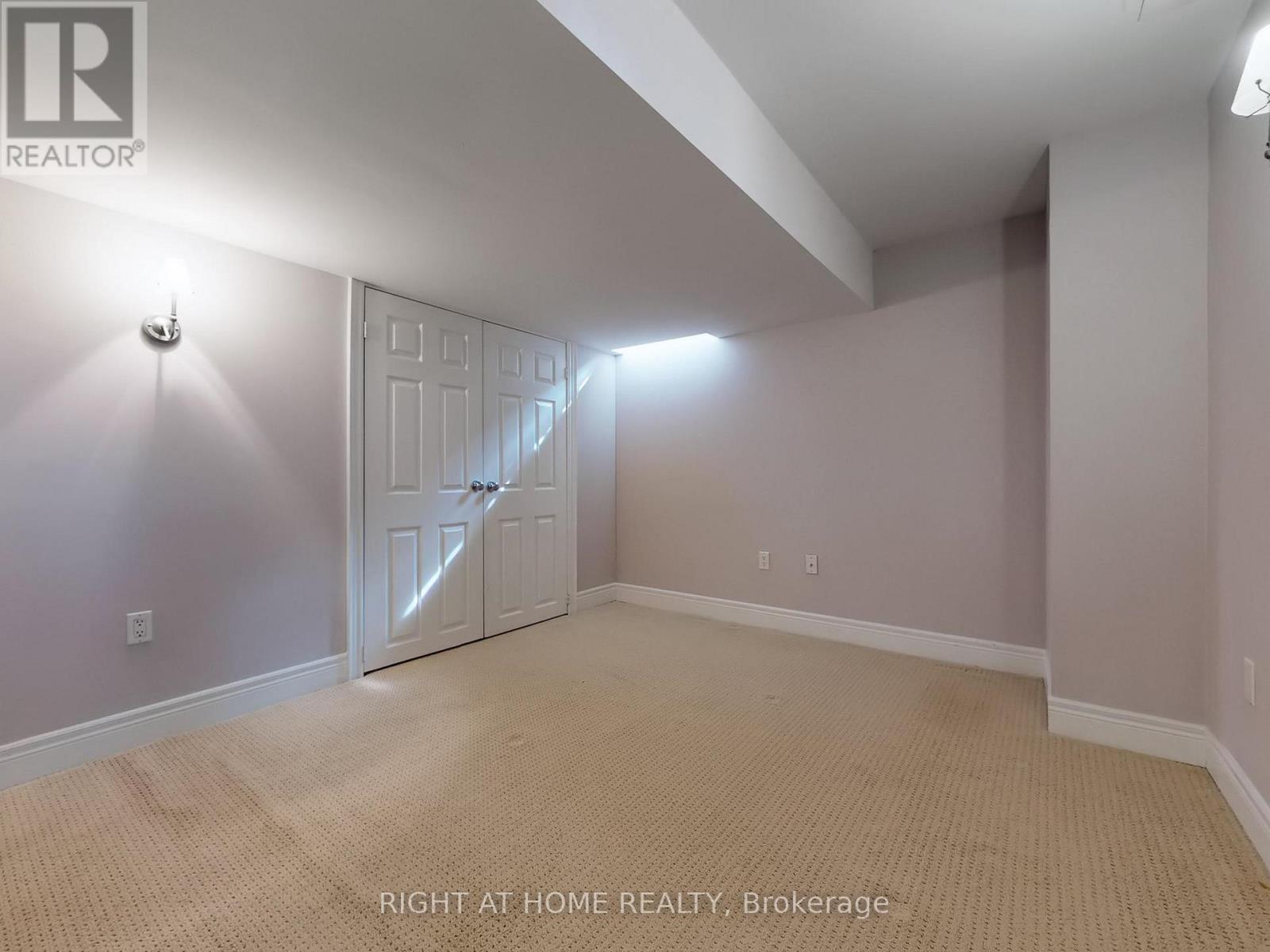 3585 Stonecutter Crescent, Mississauga, Ontario  L5M 7N7 - Photo 40 - W12942770