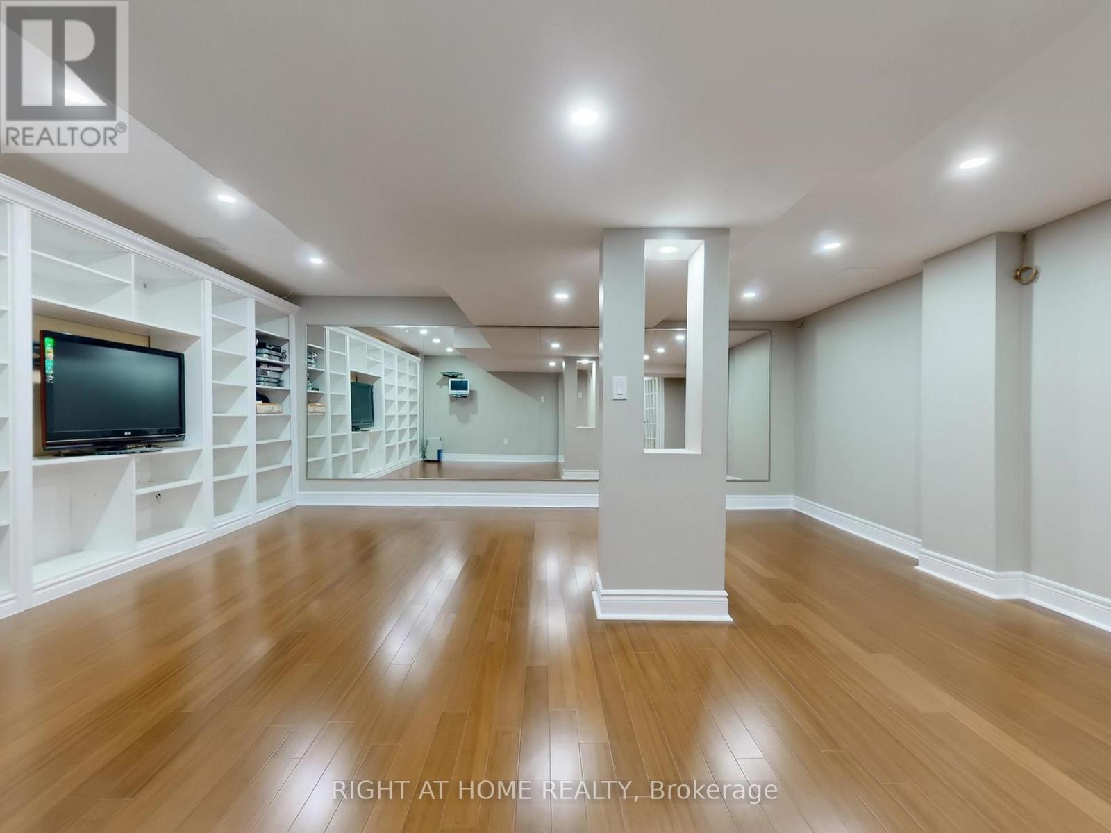 3585 Stonecutter Crescent, Mississauga, Ontario  L5M 7N7 - Photo 43 - W12942770