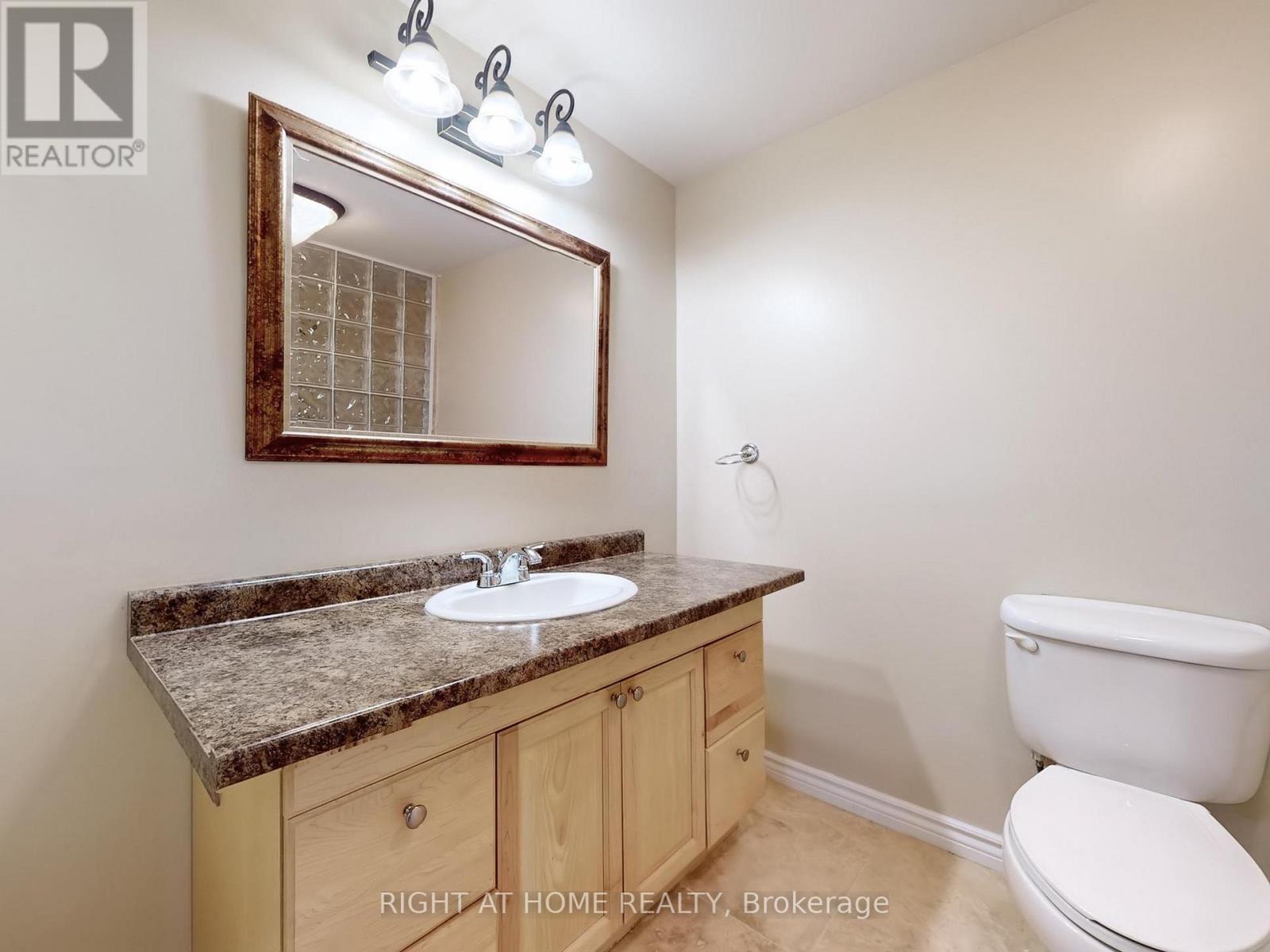 3585 Stonecutter Crescent, Mississauga, Ontario  L5M 7N7 - Photo 44 - W12942770